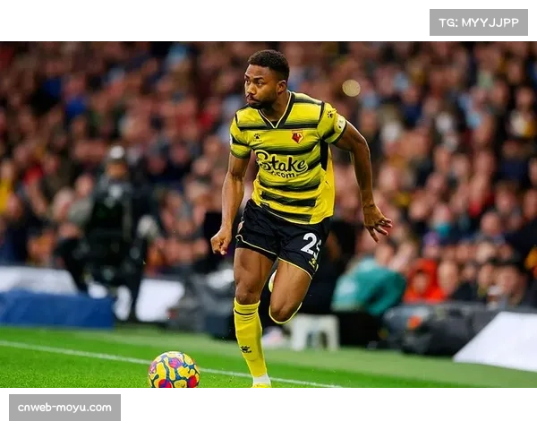 战术板:解析朗斯对阵雷恩比赛中三次成功的短角球配合 战术板:解析朗斯对阵雷恩比赛中三次成功的短角球配合